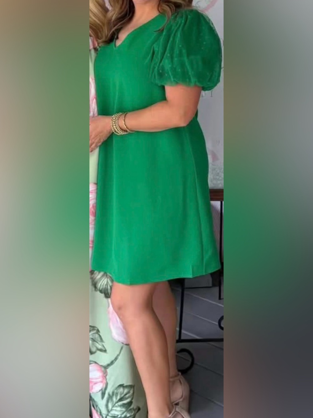 Green Bubble Sleeve Shift Dress